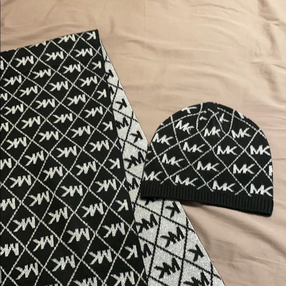 Micheal Kors Set